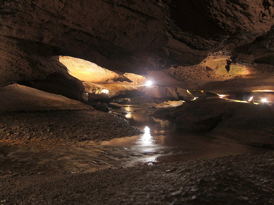 Tuckaleechee Caverns