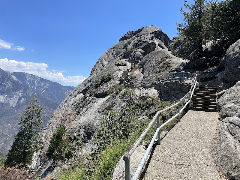 Moro Rock Trail