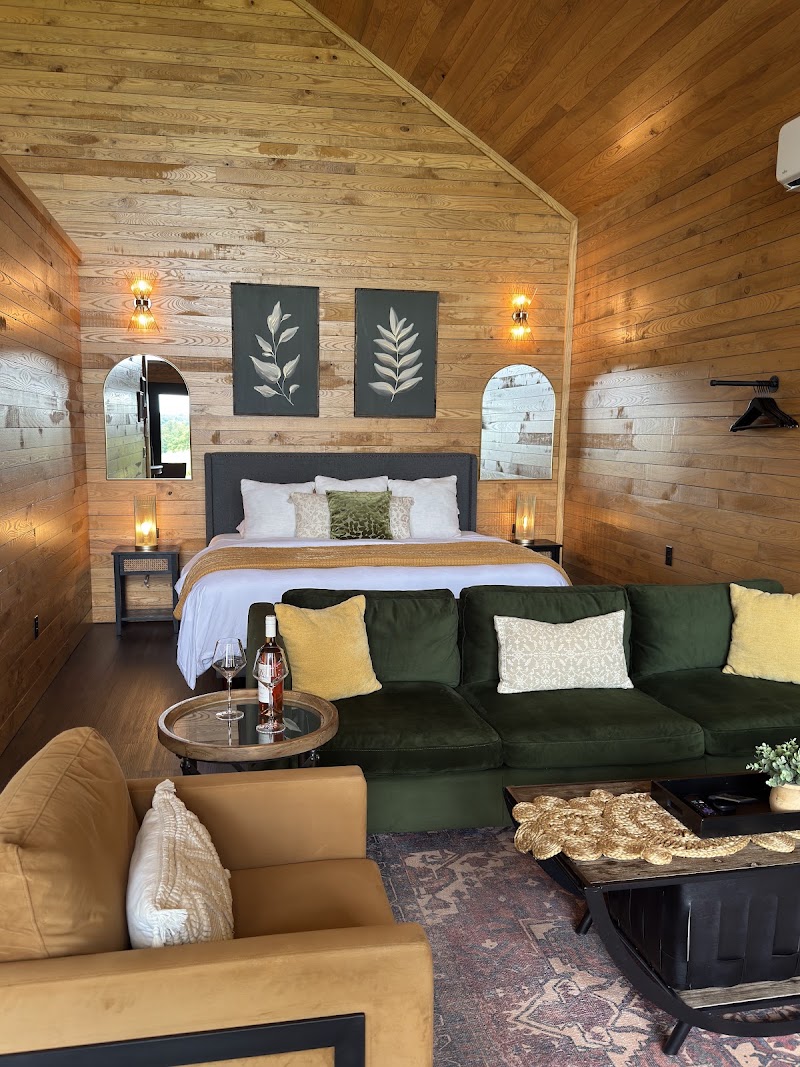 Decorah High Point Cabins