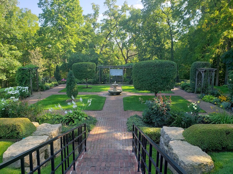 Dubuque Arboretum & Botanical Gardens