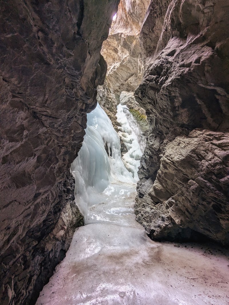 Zapata Falls Trailhead