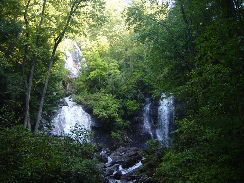 Anna Ruby Falls Visitor Center & Gift Shop