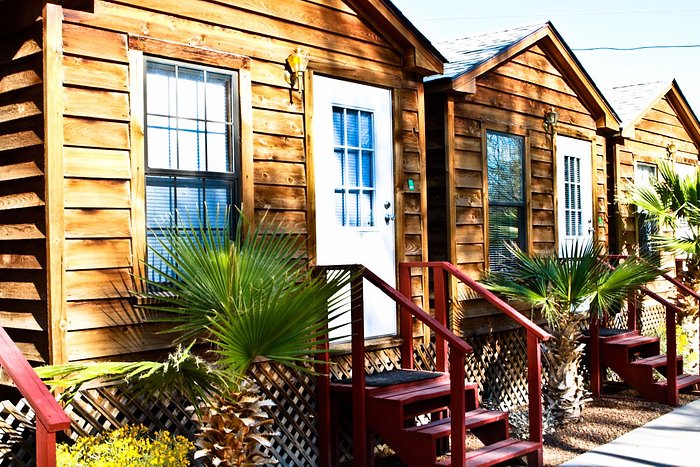 La Siesta Cabins
