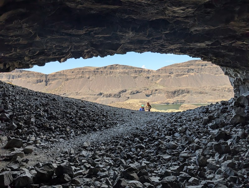 Lake Lenore Caves Trailhead