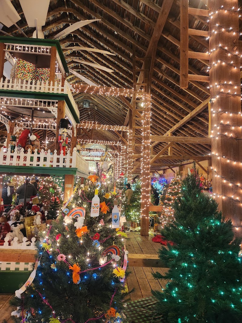 Amana Festhalle Barn