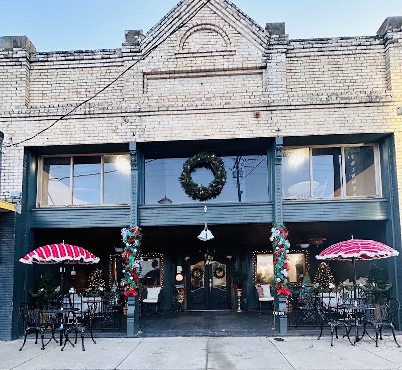Antoinnette’s Coffee House