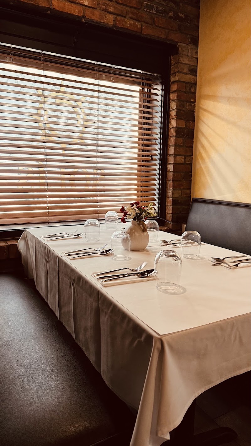 Solís World Grille