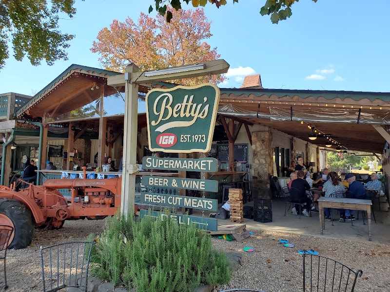 Betty's Country Store