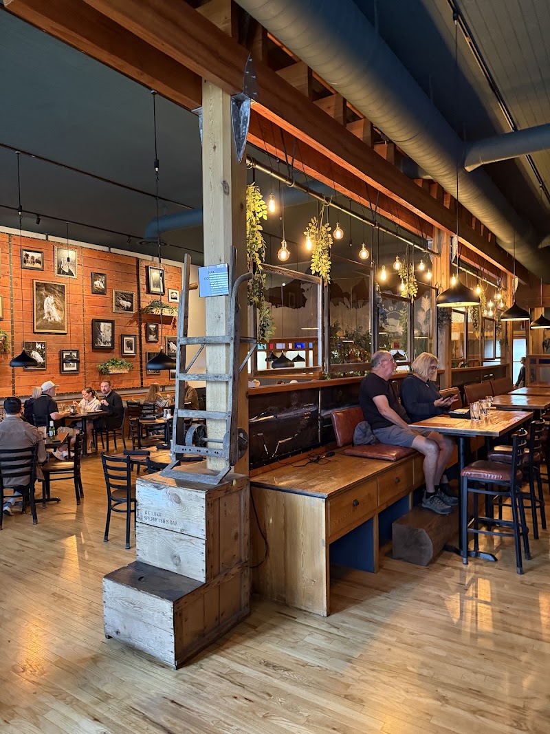 Six Goats Tavern