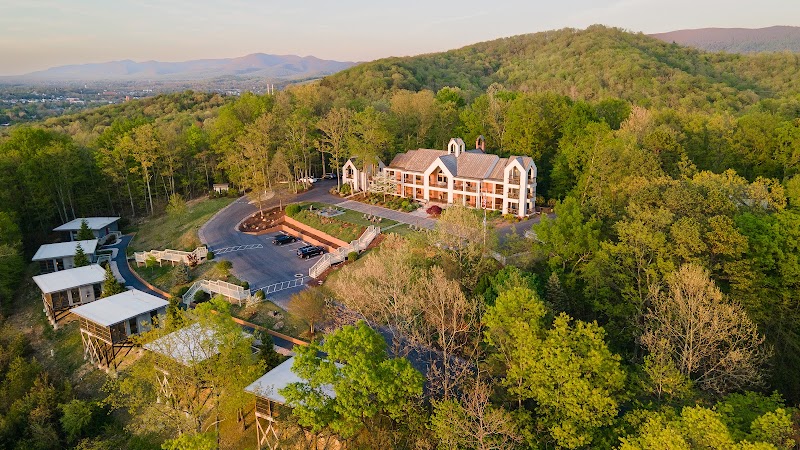 Iris Inn & Cabins
