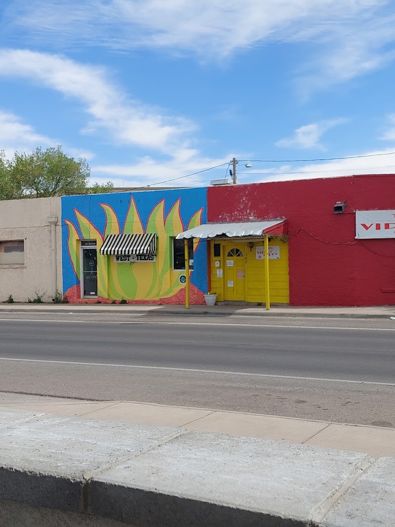 Viva Cow Dog & Café