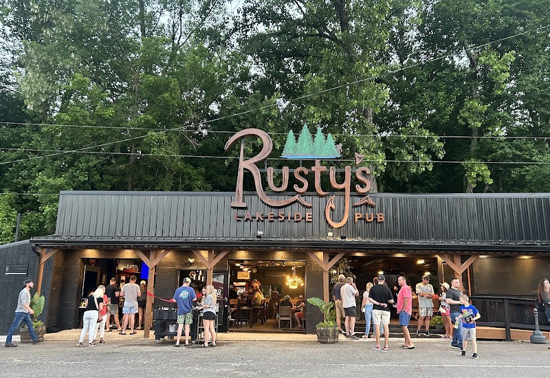 Rusty’s Lakeside Pub